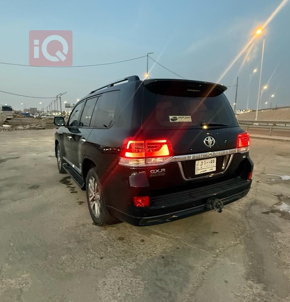 تويوتا لاندكروزر